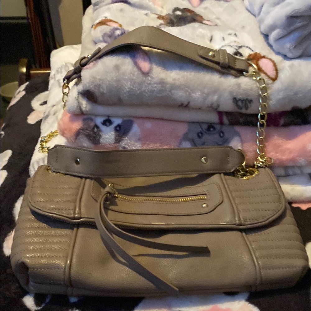 Elegant Tan Shoulder Bag